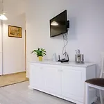 Nicole Solid House *